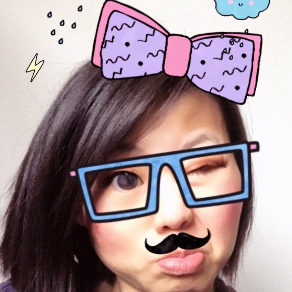 Profile Picture of Nancy Feng (@nancyfancie) on Poshmark