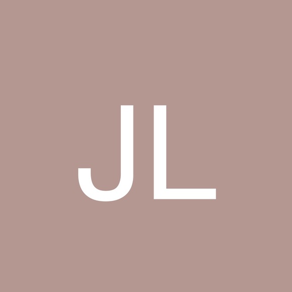 Profile Picture of Jessi Labarge (@jessimarie9642) on Poshmark