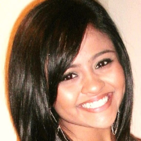 Profile Picture of Sona Patel (@moon9283) on Poshmark