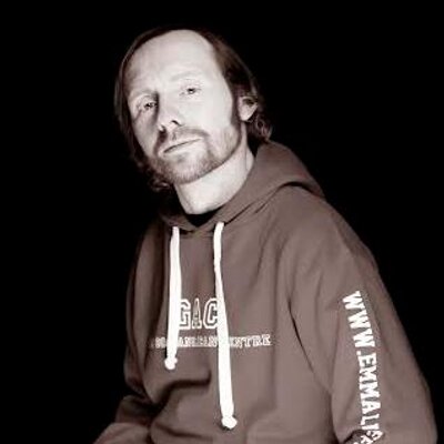 Profile Picture of James Neale (@sunnyjamesriot) on Twitter