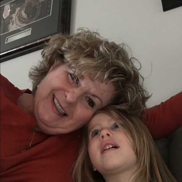 Profile Picture of Sherry Mellette (@llemehs) on Poshmark