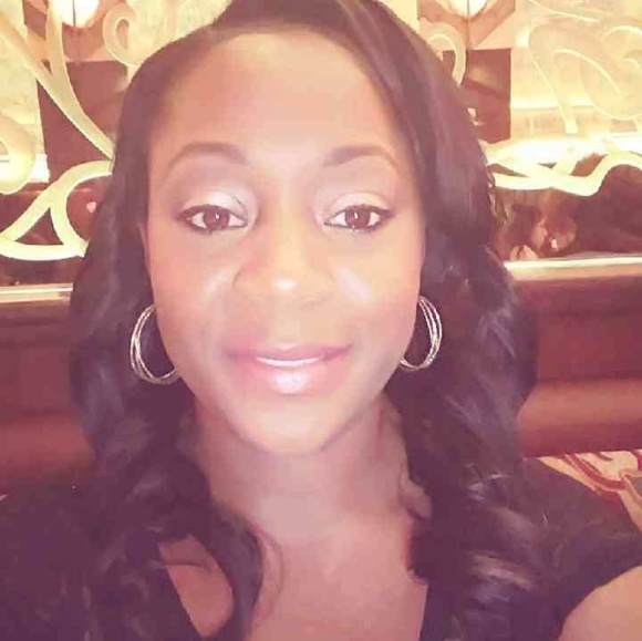 Profile Picture of Charise Moore (@reece0104) on Poshmark