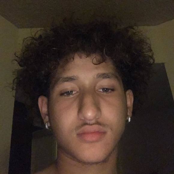 Profile Picture of Derek Hurtado (@derekhurtado) on Poshmark