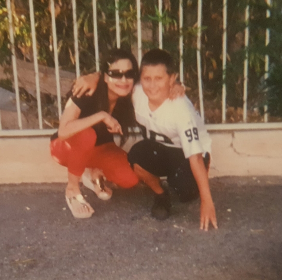 Profile Picture of Arthur James (@arthurjames) on Poshmark