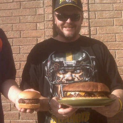 Profile Picture of Big Jim Reeves (@BigJimReeves33) on Twitter