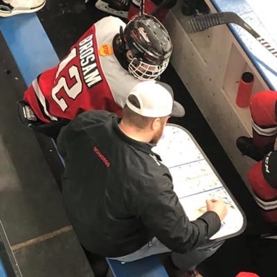 Profile Picture of Tom Schadegg (@CoachShaggy55) on Twitter