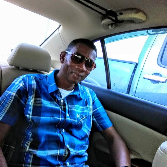 Profile Picture of Michael Ottey (@michaelo5000) on Poshmark