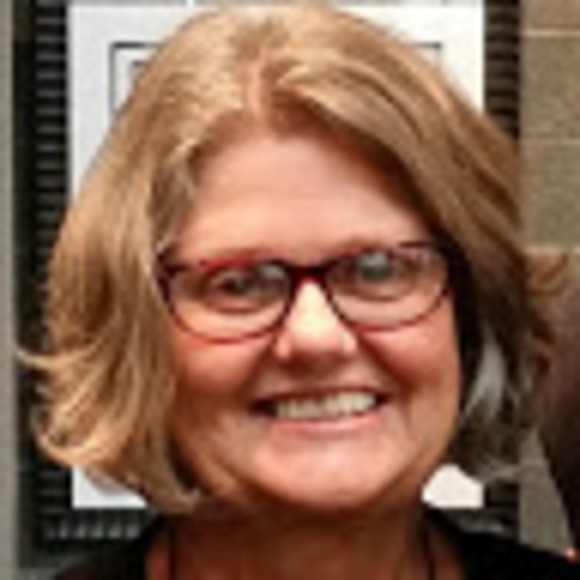 Profile Picture of Susan Saloom (@slicksaloom) on Poshmark