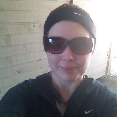 Profile Picture of Kris Kerr (@Maplebird813) on Twitter