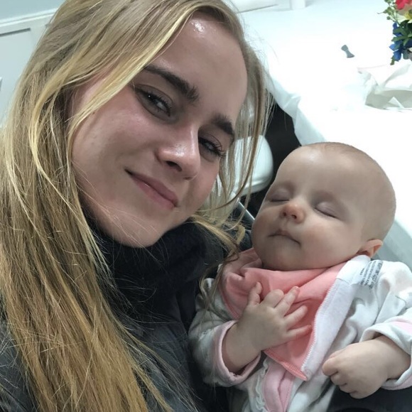 Profile Picture of Emily Milosch (@emilymib) on Poshmark