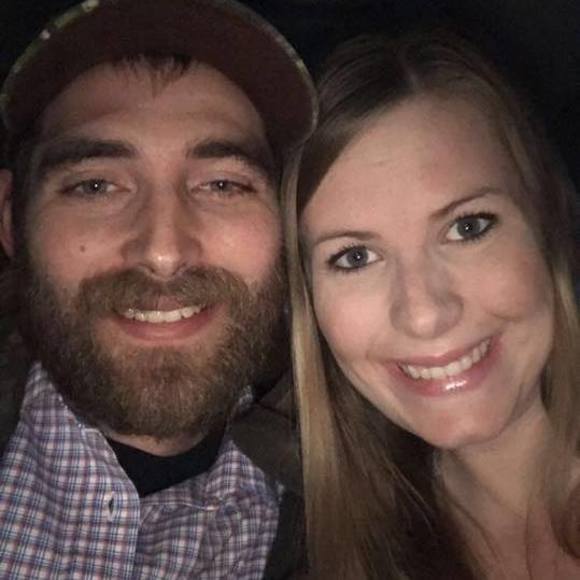 Profile Picture of Lisa Gladson (@gladson_lisa) on Poshmark