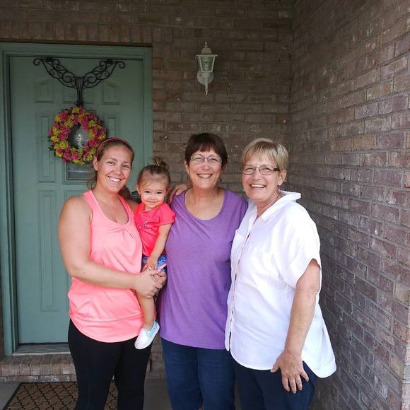 Profile Picture of Jaclyn Moehlmann (@jaclynsarah) on Poshmark