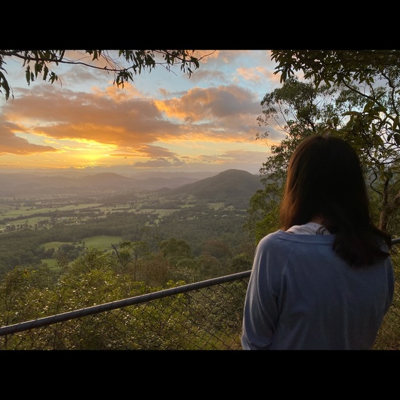 Profile Picture of Mariah Ritchie (@mariah236) on Poshmark