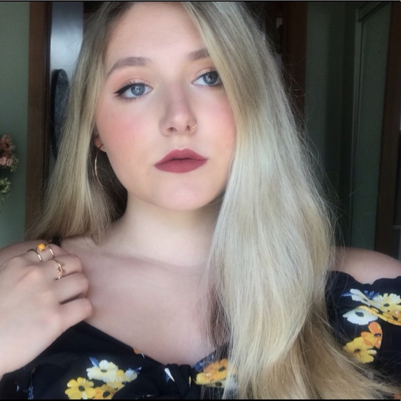 Profile Picture of Audrey Pyle (@jzajy) on Poshmark