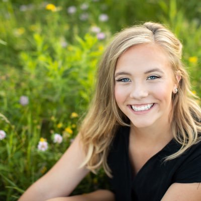 Profile Picture of Hannah (@hannahhoude_) on Twitter