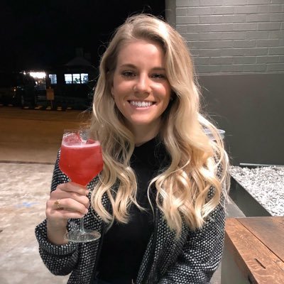 Profile Picture of Nikki Hoskins ♔ (@nhoskins34) on Twitter