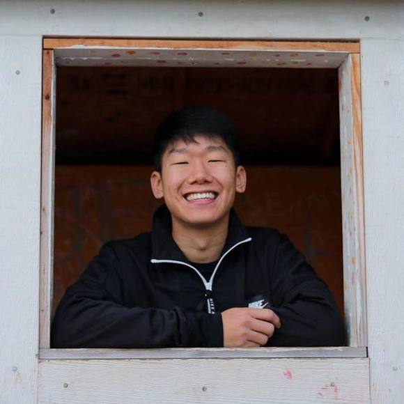 Profile Picture of Daniel Choi (@dchoiboii) on Poshmark