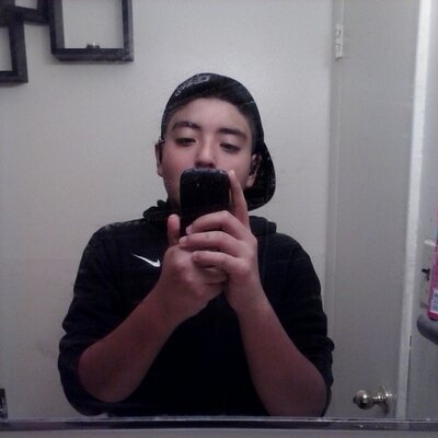 Profile Picture of Christopher Ledezma (@chrisledezma424) on Twitter