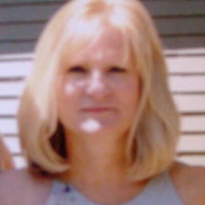 Profile Picture of Sharon Bourne (@bournesharon) on Twitter