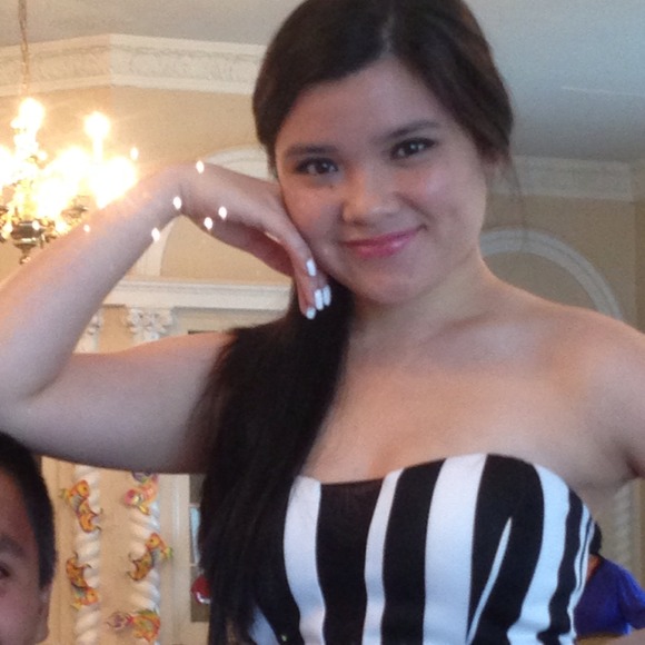 Profile Picture of Josephine Belen (@jmpbelen) on Poshmark