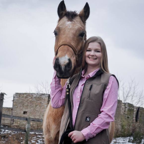 Profile Picture of Molly Brodahl (@mollybrodahl) on Poshmark