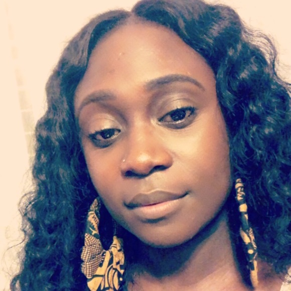 Profile Picture of Auriel Tarty (@aurielt) on Poshmark