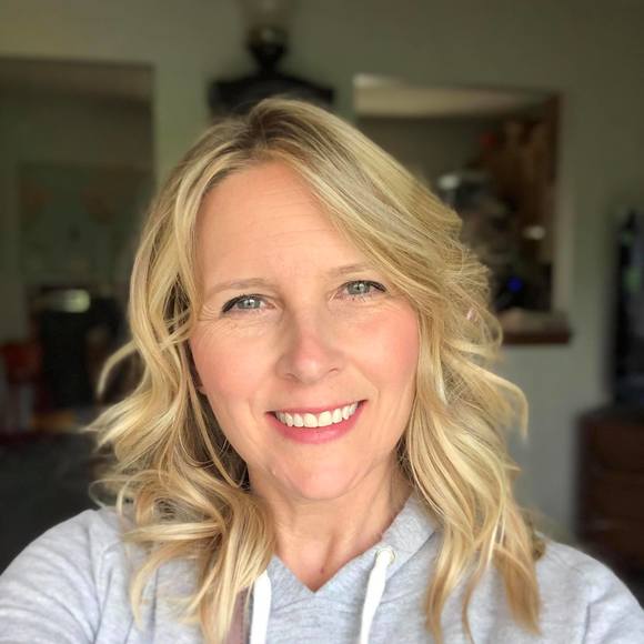 Profile Picture of Deidra Rhinesmith (@deidrajill) on Poshmark