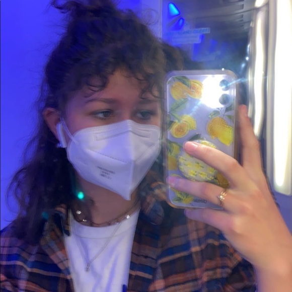 Tatum Roderick - Poshmark Profile Picture of Tatum Roderick (@i_love_shoes02) on Poshmark