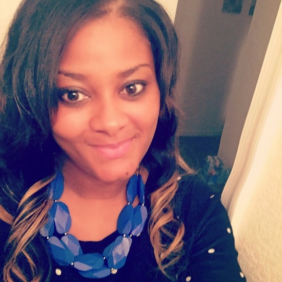 Profile Picture of Jacinta Moore (@jacinta228) on Poshmark