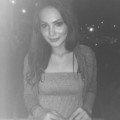 Profile Picture of Nadia Brian Goldring (@Nadia_Brian) on Twitter