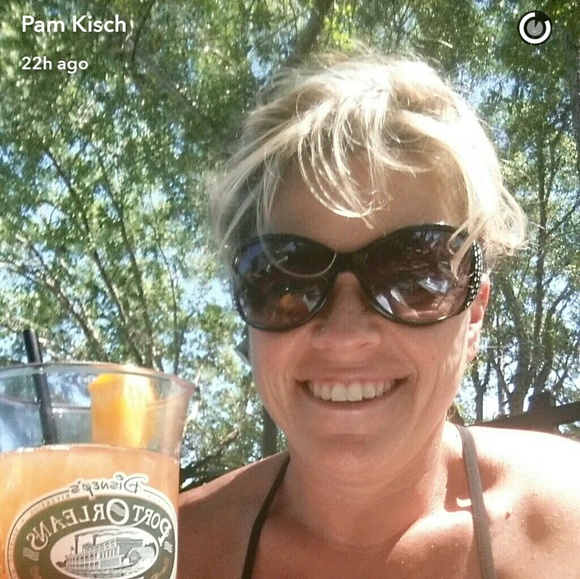 Profile Picture of Pam Kisch (@pamkisch) on Poshmark