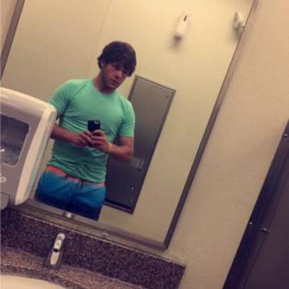 Profile Picture of Damien Bidinger (@go_patriots_go) on Poshmark