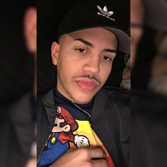 Profile Picture of Kermith Toro (@torokermith) on Poshmark