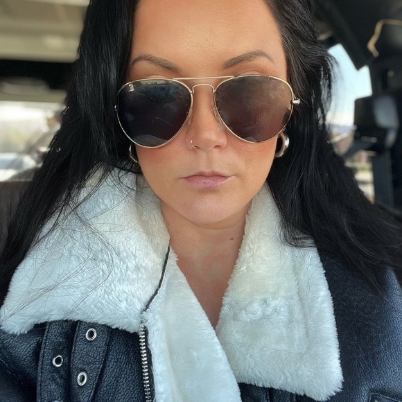 Profile Picture of Sophia Forschler (@seforsch) on Poshmark