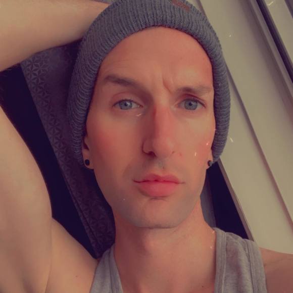 Profile Picture of Jonathan Cordeiro dansereau (@jonathancordeir) on Poshmark