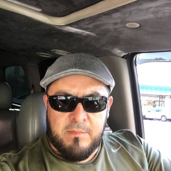 Profile Picture of Hugo Gomez (@hugo70) on Poshmark