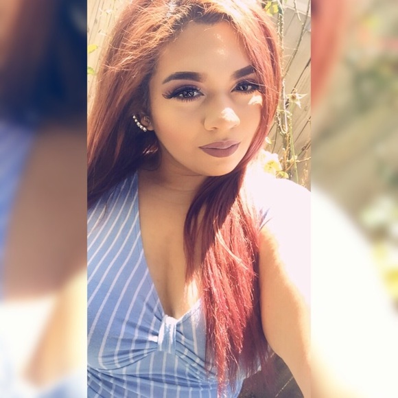 Profile Picture of Giovanna Ochoa cortes (@vaannoo) on Poshmark