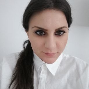Profile Picture of Iris Di Lorenzo (@Iris08299786) on Twitter