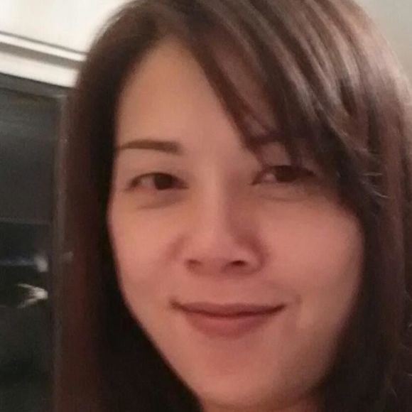 Profile Picture of Amanda Ko (@amanda_ko) on Poshmark