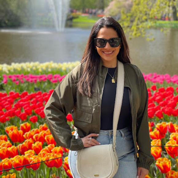 Profile Picture of Allison Conroy (@allisonconro331) on Poshmark