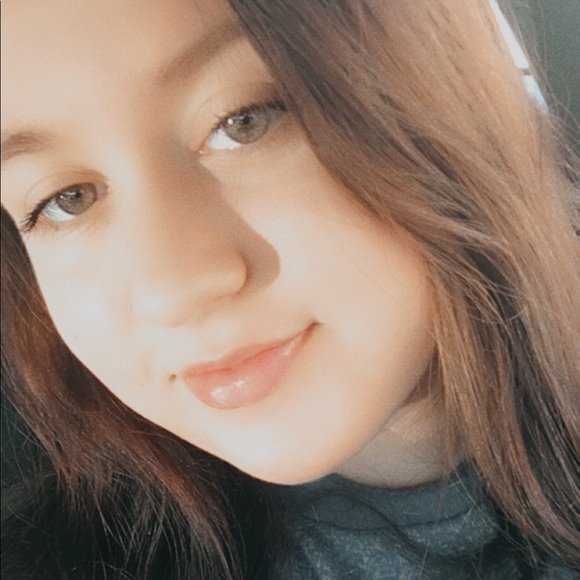 Profile Picture of Payton Edison (@payton2771) on Poshmark