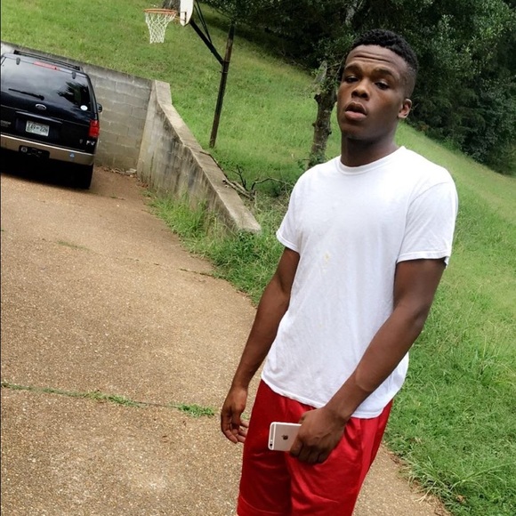 Profile Picture of Peter Green (@ymgmob) on Poshmark