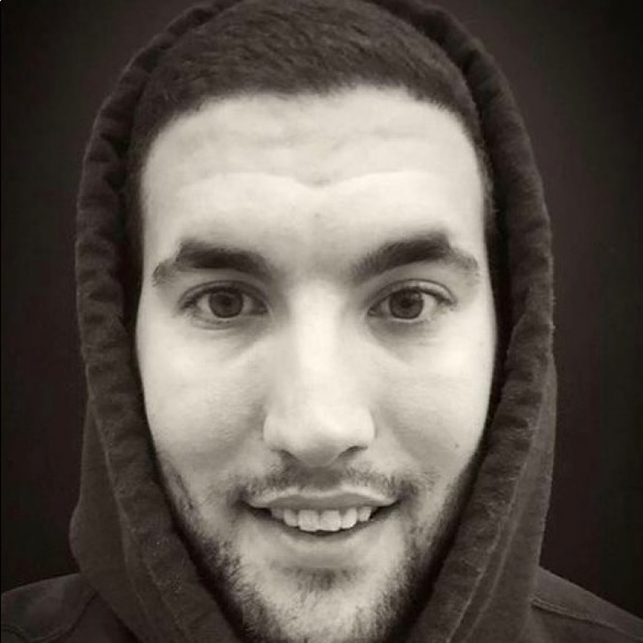Profile Picture of Joey Linebarger (@joey_linebarger) on Poshmark