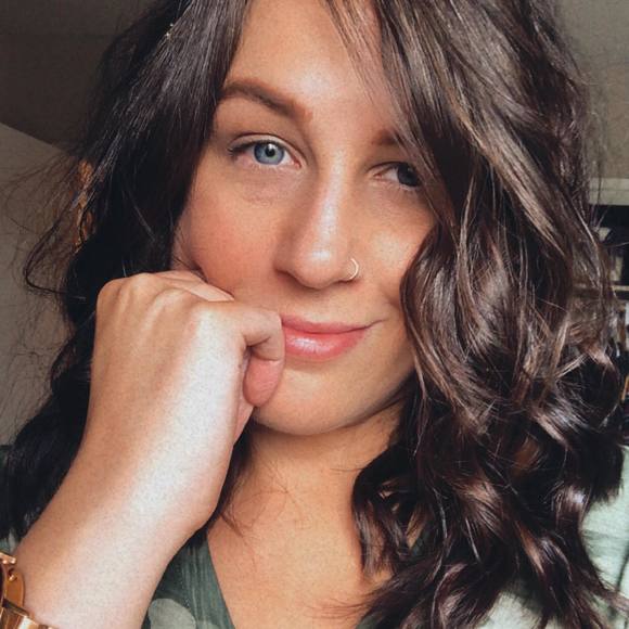 Profile Picture of Ashley Kollewe (@frufee) on Poshmark