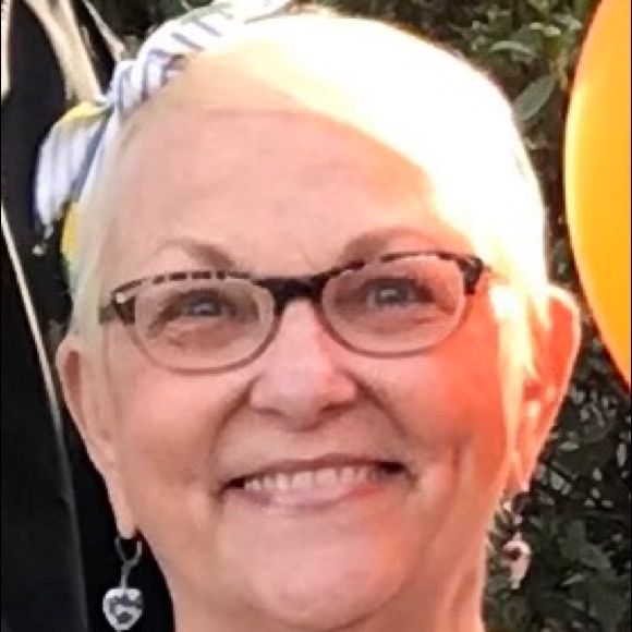 Profile Picture of Sue Steele (@misssuestar) on Poshmark