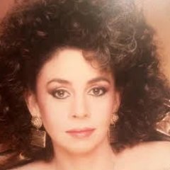 Profile Picture of Donna Martinez (@IAMinabubble) on Twitter
