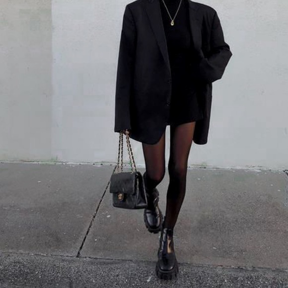 Profile Picture of Kylee Null (@bagsnclothes) on Poshmark