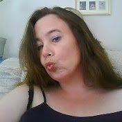 Profile Picture of Shelley Roberts (@shelleyrbrts) on Youtube