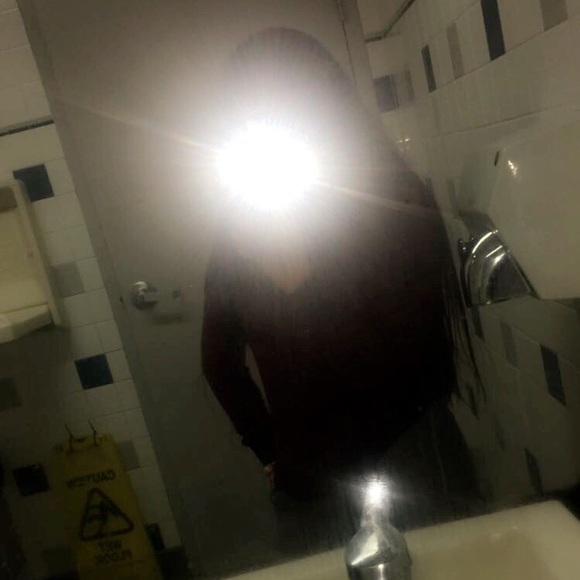 Profile Picture of Lorena Castillo (@loreexx) on Poshmark