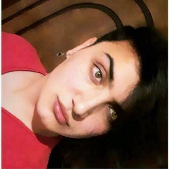 Profile Picture of Arveen Db (@arveen777) on Poshmark